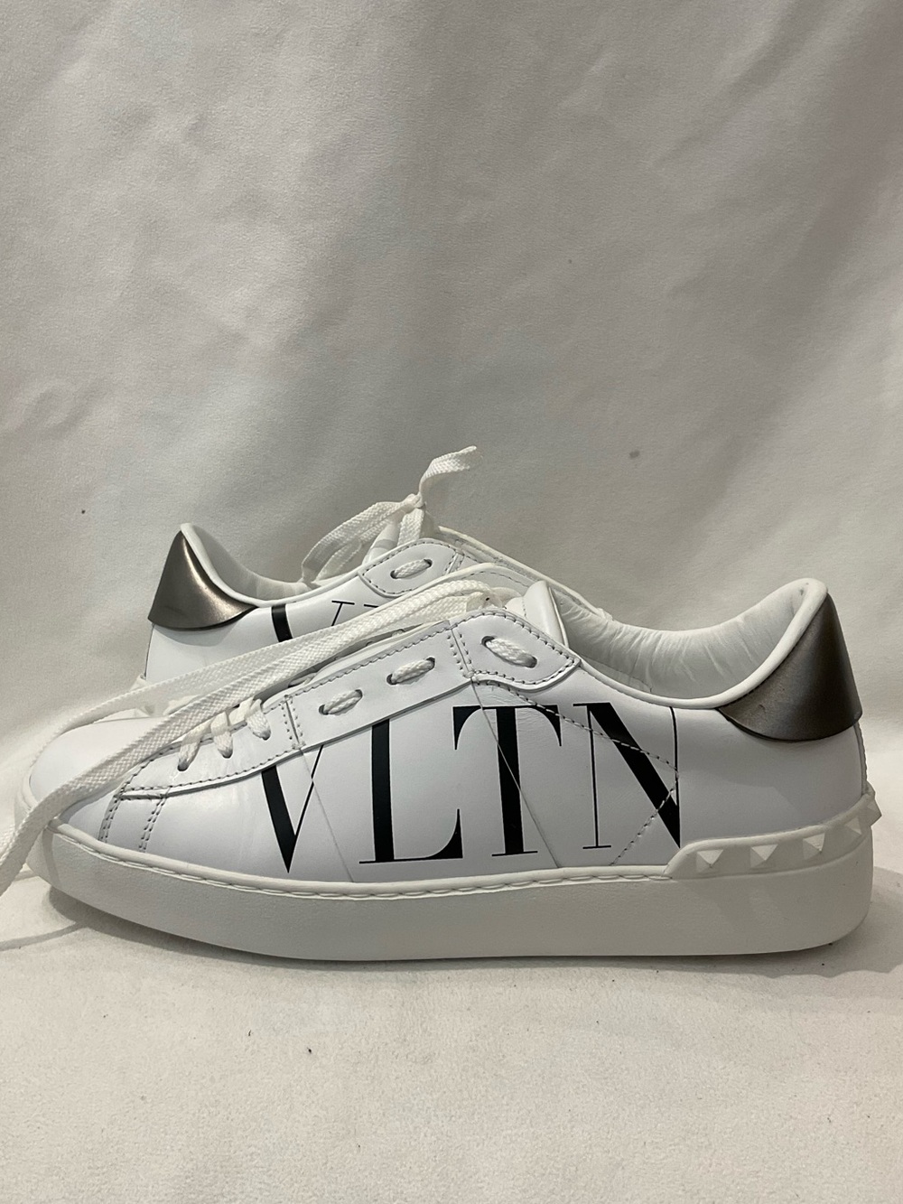 Valentino Sneakers